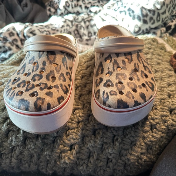 Crocs - Picture 2 of 6